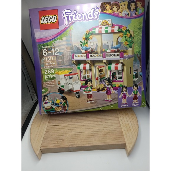 LEGO FRIENDS: Heartlake Pizzeria (41311) New Box ,Damaged Box See Photos - Picture 10 of 10
